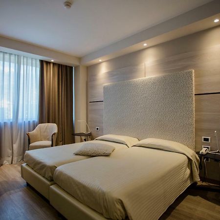 Hostellerie Du Cheval Blanc Aosta Eksteriør billede