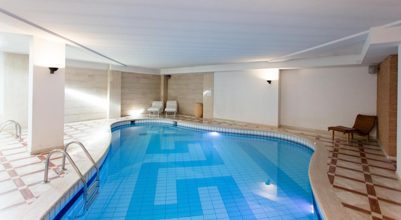 Hostellerie Du Cheval Blanc Aosta Eksteriør billede