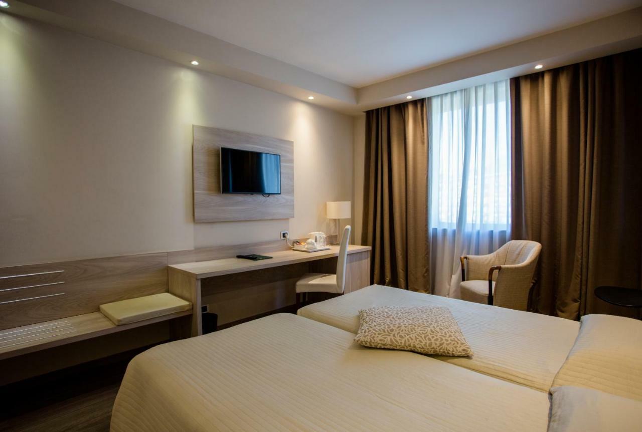 Hostellerie Du Cheval Blanc Aosta Eksteriør billede