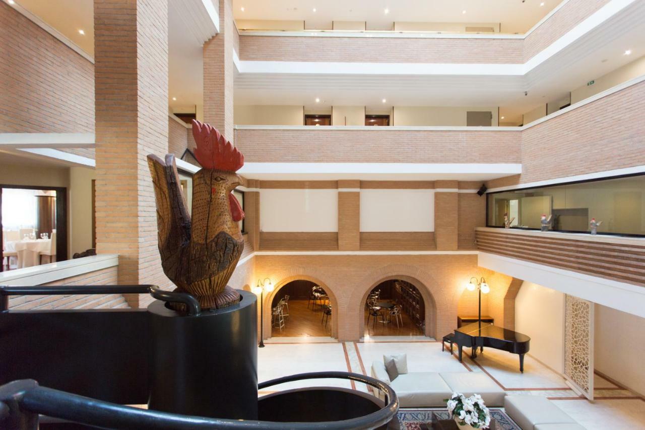 Hostellerie Du Cheval Blanc Aosta Eksteriør billede